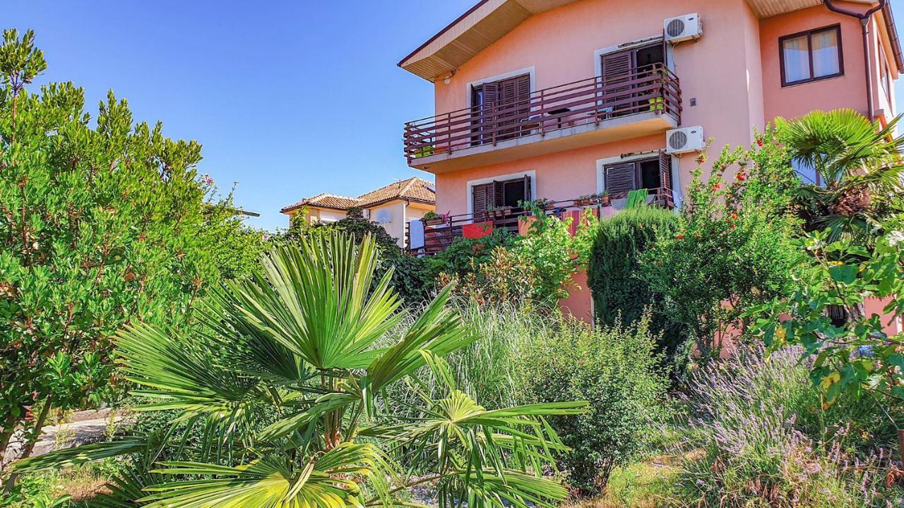 Apartments Marinici Rijeka - With Private Parking Exterior foto