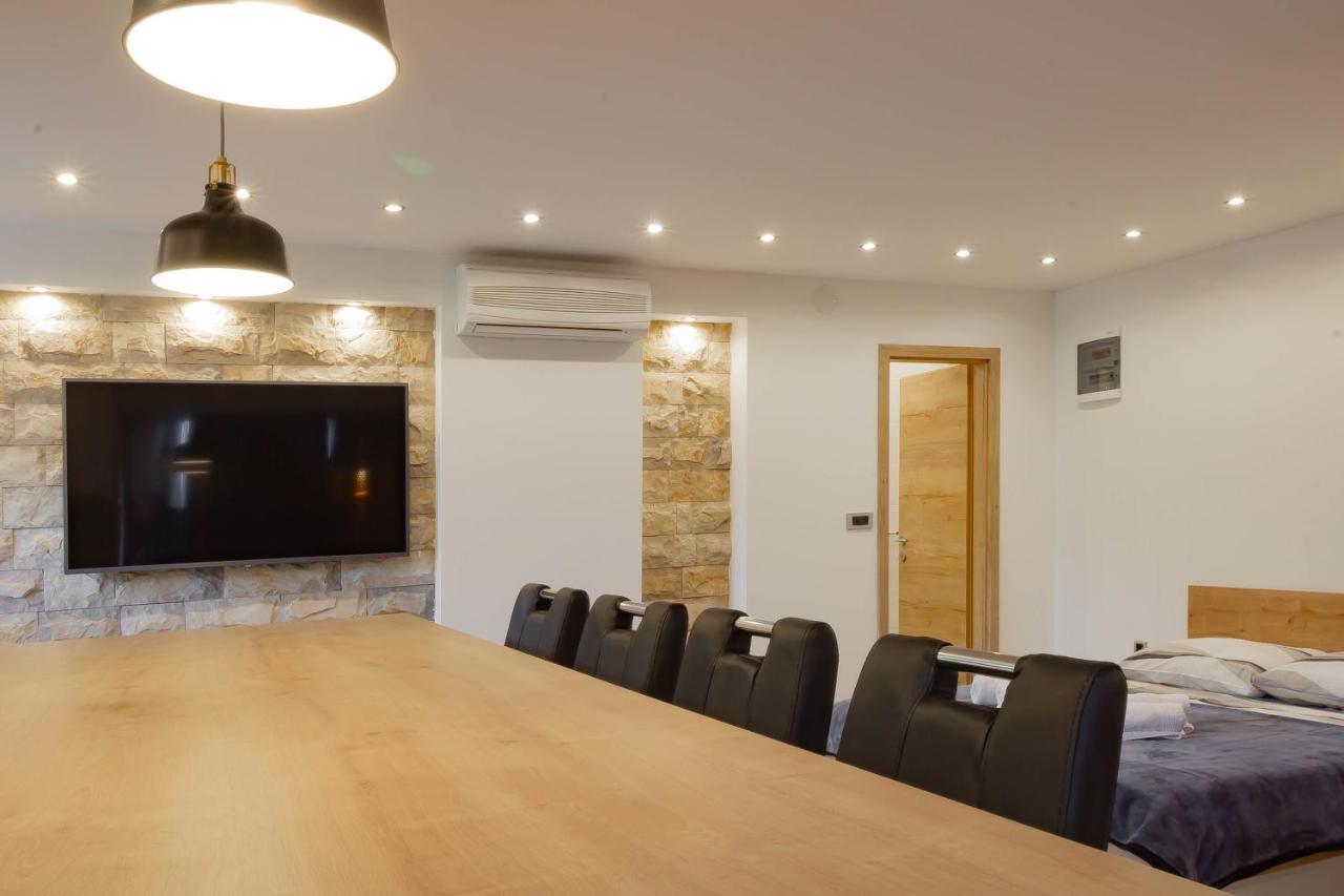 Apartments Marinici Rijeka - With Private Parking Exterior foto